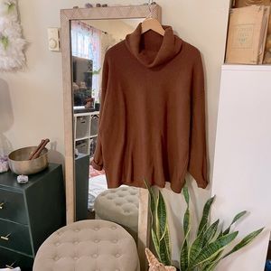 Free People Slouchy Knit Tunic. Size L. Tobacco color.